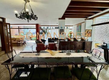 Casa · 355m² · 5 Quartos · 4 Vagas · Casa de Alto Padrão de 355 m² à Venda com 3 Suítes e Espaço Gourmet no São Bento, Belo Horizonte - M