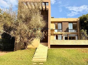 Casa · 381m² · 5 Quartos · 6 Vagas · Casa de Alto Padrão de 381m² à Venda com 2 Suítes e Vista Definitiva no Quintas do Sol, Nova Lima -