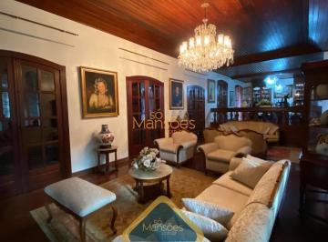 Casa · 935m² · 6 Quartos · 4 Vagas · Casa em Terreno Privilegiado de 935 m² à Venda com 2 Suítes e Sauna no Condomínio Estância do Hibisc