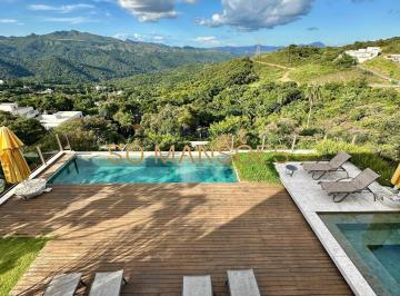 Casa · 845m² · 5 Quartos · 4 Vagas · Casa de Luxo de 845 m² à Venda com 5 Suítes e Vista Definitiva no Mirante da Mata, Nova Lima - MG