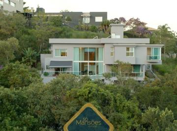Casa · 667m² · 4 Quartos · 2 Vagas · Casa em Terreno Privilegiado de 667 m² à Venda com 2 Suítes e Piscina Aquecida no Conde, Nova Lima -
