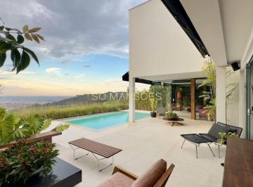 Casa · 400m² · 3 Quartos · 6 Vagas · Casa à Venda no Mangabeiras, Belo Horizonte — 400m², 3 Suítes, Piscina, Sauna e Vista Deslumbrante.