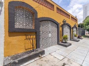 Casa de 3 quartos, São Paulo · Casa térrea à venda na Vila Inah com 3 dormitórios, com 2 vagas de garagem.