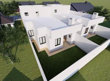 c512661c06f1e44fbd3297de9d3da0aa550d0833 · Casa Residencial à venda, Parque Verde, Cascavel - CA3139.