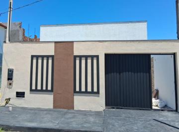 Casa de 1 quarto, Camaçari · Linda casa de 91 metros quadrados, a 700 metros da praia e rio
