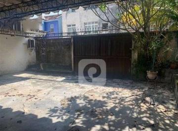 Casa · 300m² · 3 Quartos · 3 Vagas · Casa 3 quartos, sendo 1 suíte