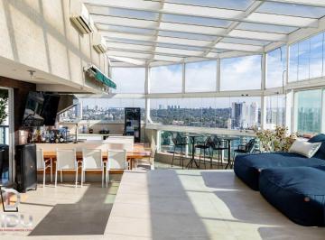 Apartamento · 386m² · 4 Quartos · 4 Vagas · Cobertura para locação em Campo Belo com 4 quartos, sendo 3 suítes, 386m²