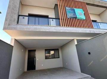 Casa · 137m² · 3 Quartos · 2 Vagas · sobrado próximo do mar pronto para morar em Navegantes Sc