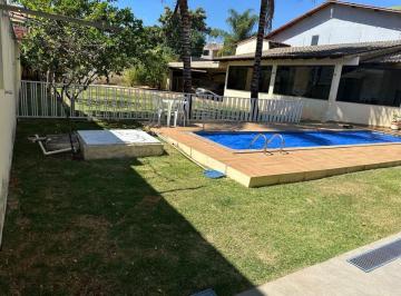 Casa de 3 quartos,  · Casa 3 suites com piscina Arniqueira