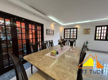 Casa · 330m² · 4 Quartos · 6 Vagas · Casa para venda em Independência de 329.75m² com 4 Quartos, 4 Suites e 6 Garagens