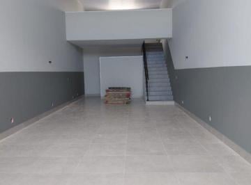 Comercial · 140m² · 4 Vagas · Sala Comercial para alugar em Jardim Dos Sabiás de 140.00m² com 4 Garagens