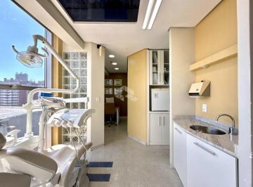 Comercial · 32m² · 1 Vaga · Consultório dentário completo em sala comercial no Lindóia Center com 31,80 priv.
