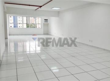 Comercial · 180m² · 2 Quartos · 4 Vagas · REMAX aluga Sala Comercial com 181 m² (andar inteiro), 4 banheiros, 4 vagas cobertas, no Centro Empr