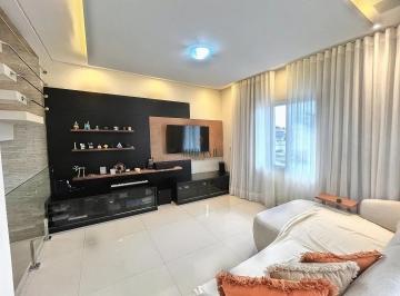 Casa · 200m² · 3 Quartos · 3 Vagas · Sobrado de 3 quartos à venda, 200m² por R$ R$ 950.000,00 – Bom Retiro - Joinville/SC.