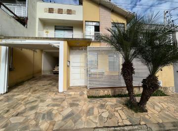 Casa · 220m² · 3 Quartos · 3 Vagas · Casa em Jardim Centenario - Poços de Caldas