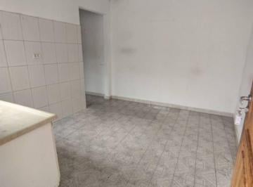 c83f52c8838bda835f8957a7d96adc41afbb4454 · Casa com 1 dormitório para alugar por R$ 1.200/mês - Vila Dalva - São Paulo/SP