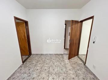 Apartamento · 100m² · 3 Quartos · 1 Vaga · Apartamento com 3 quartos sendo 1 suíte disponível para locação no bairro Cazeca em Uberlândia-MG