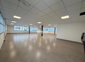 Comercial · 475m² · 12 Vagas · Loja disponível para locação no bairro Granja Marileusa em Uberlândia-MG.
