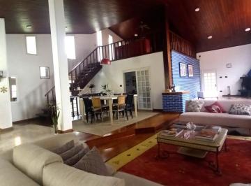 Casa · 780m² · 6 Quartos · 4 Vagas · Mansão na Serra da Cantareira com 780m², Piscina Aquecida e Vista Exclusiva