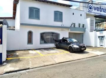 Casa · 262m² · 5 Quartos · 4 Vagas · Sobrado para alugar em Campestre de 262.00m² com 5 Quartos, 5 Suites e 4 Garagens