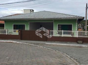 Casa · 236m² · 4 Quartos · CASA À VENDA COM 4 DORMITÓRIOS, PISCINA E KITNET - 416M² DE TERRENO