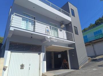 Casa · 240m² · 3 Quartos · Casa de 3 Quartos em Santo Antônio de Lisboa | 2 Andares, Garagem Coberta e Excelente Localização