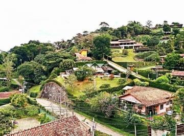 Imagem 1 · Casa para venda e aluguel em Itaipava, Petrópolis