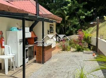 Imagem 1 · Apartamento para venda em Samambaia, Petrópolis