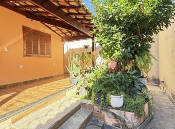 Imagem 1 · Casa para venda em Petrópolis, Betim