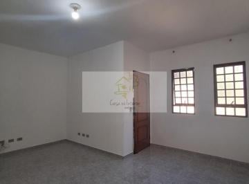 Casa · 180m² · 3 Quartos · 2 Vagas · Casa para Aluguel em Cidade Santos Dumont - 2 Dorms, Rua Tranquila