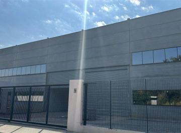 Comercial · 2300m² · 10 Vagas · Galpão Comercial para Locação em Sorocaba-SP, Bairro Aparecida: 2 Salas, 4 Banheiros, 10 Vagas de Ga