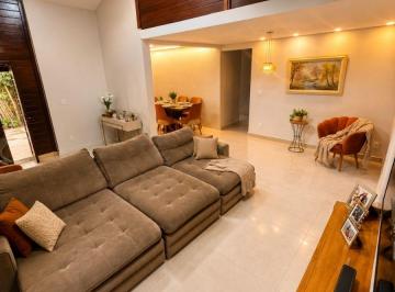 Casa de 3 quartos, Arniqueira · SHA, 03 suítes, condomínio fechado, 1000m de lote, armários, reformado