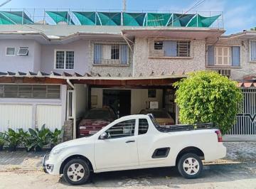 Comercial · 180m² · 2 Vagas · Casa comercial na Rua Tabira, 49 • 180 m²