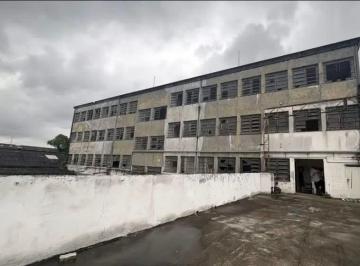 Comercial · 1700m² · 100 Vagas · Galpão na Rua Umburetama, 32 • 1700 m²