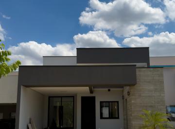 Casa de 3 quartos, Salto · Casa térrea nova - 3 quartos - 1 suíte - cond fechado