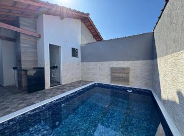 Casa de 2 quartos, Itanhaém · Casa geminada, com 2 quartos, piscina e área gourmet. Localizada em Itanhaém.