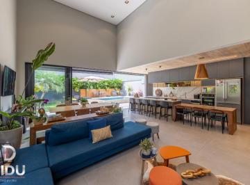 Casa · 275m² · 4 Quartos · 4 Vagas · Casa no condomínio Residencial Parque dos Alecrins para venda com 4 quartos, sendo 4 suítes, 275m²