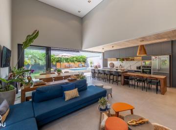 Casa · 275m² · 4 Quartos · 4 Vagas · Casa no condomínio Residencial Parque dos Alecrins para venda com 4 quartos, sendo 4 suítes, 275m²