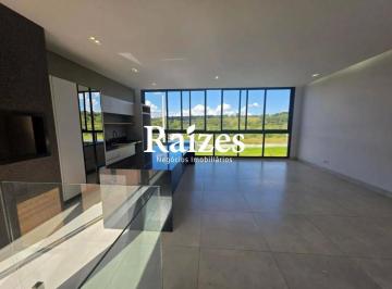 Casa · 200m² · 3 Quartos · 2 Vagas · Casa em condomínio fechado com 3 suítes no Granja Marileusa em Uberlândia