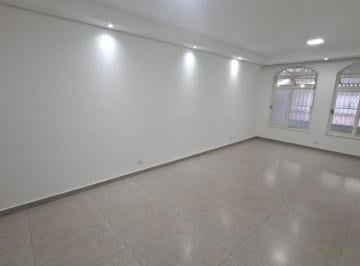Casa · 143m² · 4 Quartos · 2 Vagas · Sobrado para locação com 04 quartos e 02 vagas de garagem