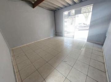 Casa · 95m² · 2 Quartos · 2 Vagas · Casa individual com 02 dormitórios e 02 vagas