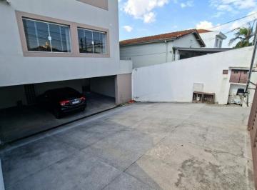 Casa · 300m² · 5 Quartos · 3 Vagas · Localizado próximo ao metro Jabaquara, 5 dormitórios, sendo 2 suites e vaga para
