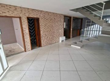 Casa · 300m² · 4 Quartos · 4 Vagas · Residencial Village Casa residencial para alugar!