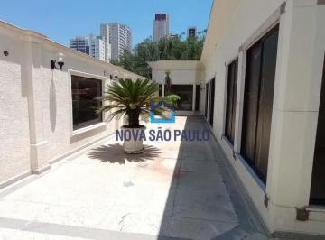 Comercial · 1562m² · 15 Vagas · Prédio comercial à venda, com 1.562 m², na Saúde.
