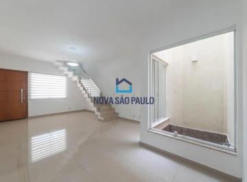 Casa · 100m² · 3 Quartos · 2 Vagas · Casa de vila à venda na Vila Gumercindo com 3 quartos e 2 vagas de garagem.