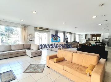 Comercial · 480m² · 8 Vagas · Prédio Comercial de Esquina à Venda ? 3 Pavimentos, Vão Livre e Entrada para Veículos