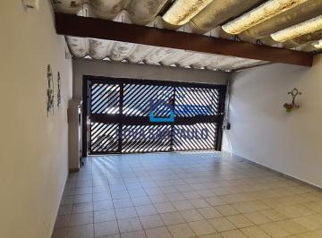Casa · 240m² · 3 Quartos · 2 Vagas · Sobrado na rua aviador de barros aceita permuta