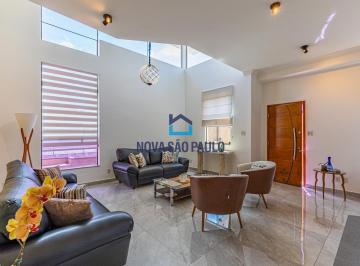 Casa · 281m² · 3 Quartos · 5 Vagas · Sobrado com 3 dormitórios e 4 vagas de garagem próximo do metro Jabaquara