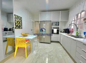 Casa · 156m² · 4 Quartos · 2 Vagas · Casa à venda nas imediações do metrô Sacomã, possui 4 quartos, suíte, 2 vagas!