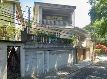 Casa · 180m² · 4 Quartos · 2 Vagas · Sobrado de quatro dormitórios e duas suites aceita permuta por casa pequena
